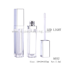 Wholesale 5ml plastic lip gloss empty bottle with LED light and mirror